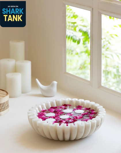 White Marble Ruffle Bowl / Urli